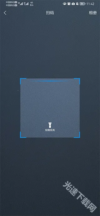 i����